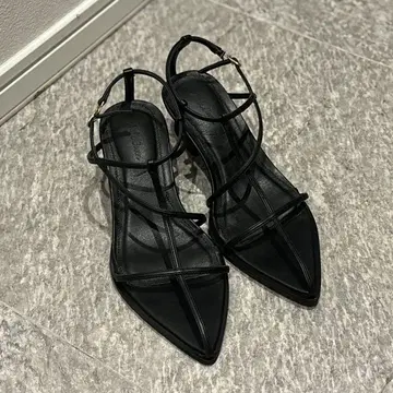 mila owen 미라 오웬 T 스트랩 샌들 22.5cm