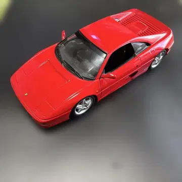 Ferrari F355 1/18 사이즈