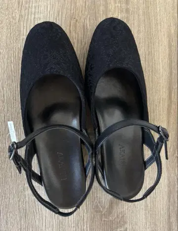아카이시 슬링 펌프스 블랙 레이스