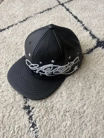 afb 가죽 캡 YENTOWN petz 착용