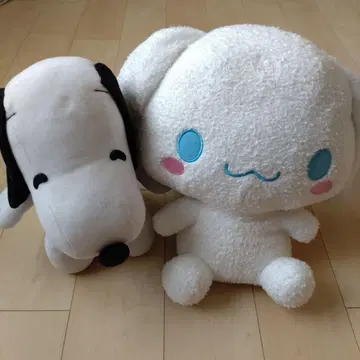 스누피 약 33cm, 시나몬 롤 약 40cm