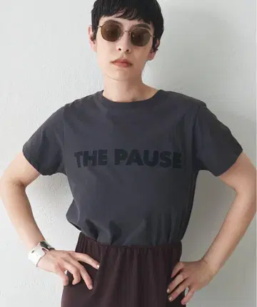 Whim Gazette THE PAUSE 티셔츠 차콜 그레이