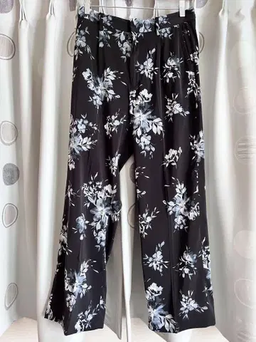HARE 꽃무늬 팬츠 블랙
