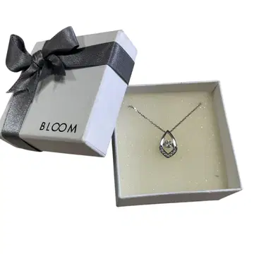 미사용 새상품 BLOOM 목걸이 댄싱 스톤 실버