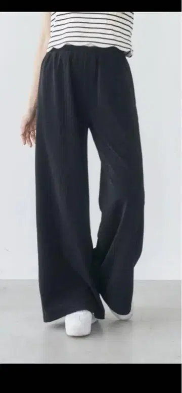 CONNSE 라메 팬츠 블랙 M 사이즈