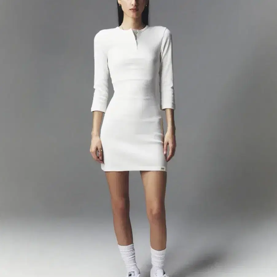 [GLOWNY]3/4 BUTTON FLY MINI ドレス★韓国ファッション★人気★ GLOWNY | 글로니 Glowny 3/4 Button Fly Mini Dress (Onepiece