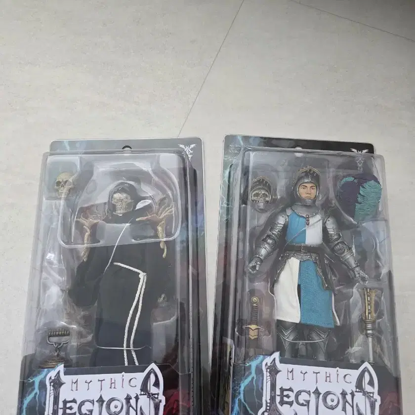 Two Mythic Legions figures on Bunjang Global Site.