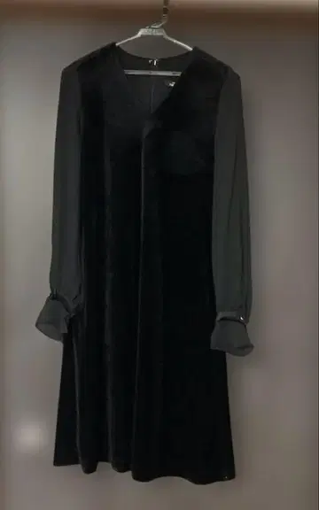 KARL LAGERFELD 한정판 원피스 38 블랙