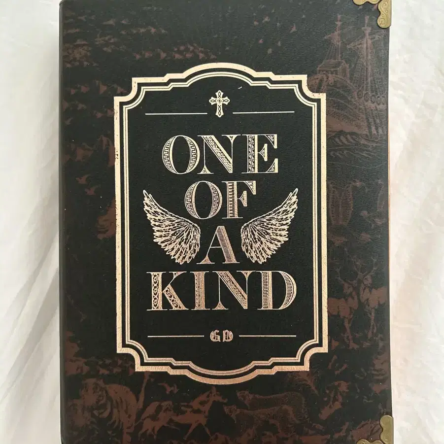G-DRAGON | 지드래곤 One of a Kind album (G-dragon) on