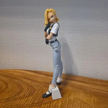 드래곤볼 글리터 글래머러스 18호 피규어