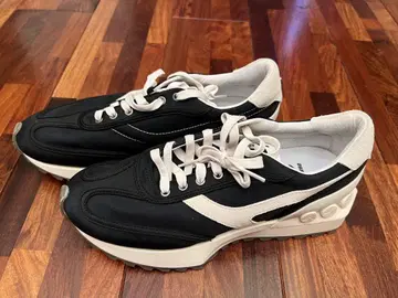 LI-NING 1990 블랙/화이트 스니커즈