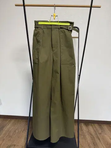 Droite lautreamont(드로와트 로트레아몽) 와이드 팬츠