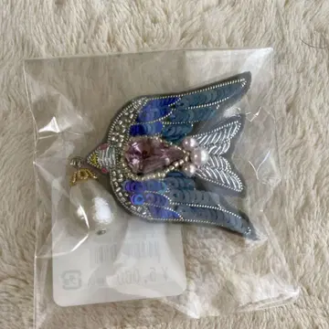 치리아 타가와 케이지 코튼 펄이 흔들리는 버드 브로치