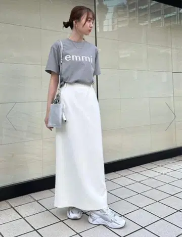 emmi 종이상자 타이트 스커트