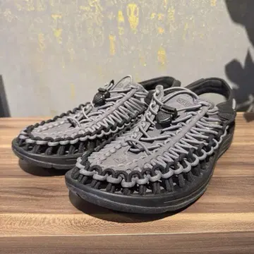 킨 KEEN UNEEK 유니크 남성용 샌들 26.5cm