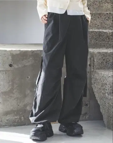 JEANASIS 사이드 벨트 카고 팬츠