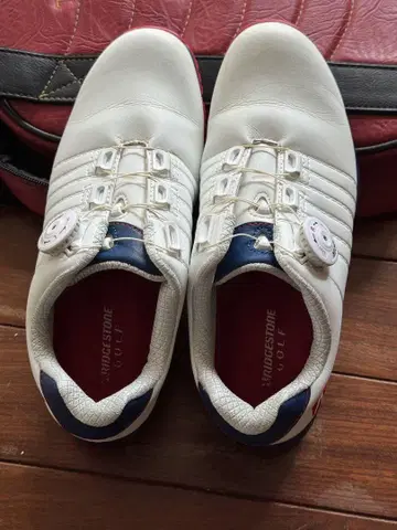 브릿지스톤 골프화 화이트