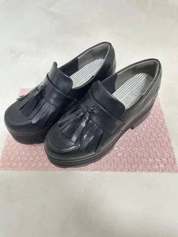 요스케 통굽 로퍼