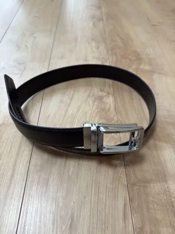 블랙 가죽 벨트, 메탈 버클 포함