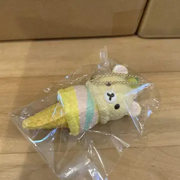 코리락쿠마 아이스크림 키링 마스코트