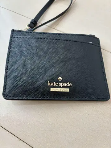 Kate Spade 카메론 스트릿 패스 케이스 스트랩 포함