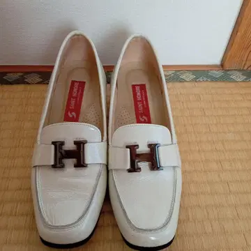 화이트 가죽 로퍼 23cm