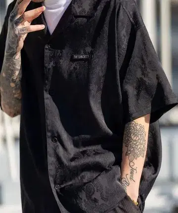 새상품급 SUBCIETY Jacquard paisley shirt