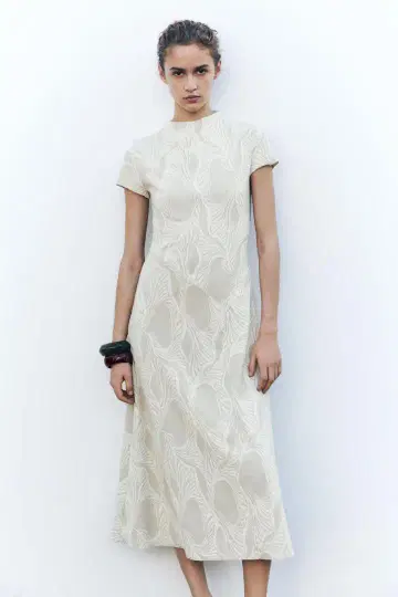 ZARA 자라 텍스처 원피스 L 사이즈 에크루/베이지 반팔