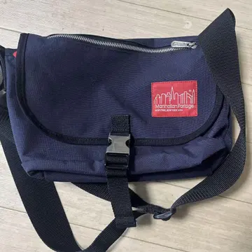 Manhattan Portage 네이비 숄더백