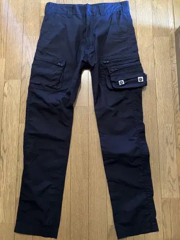 White Mountaineering의 카고 팬츠