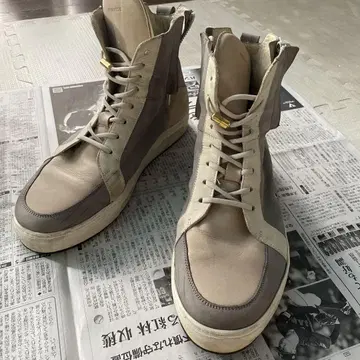 크리스 반 아슈 (KRISVANASSCHE) 하이컷 스니커즈 구제 의류