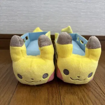 피카츄 봉제 인형 버스