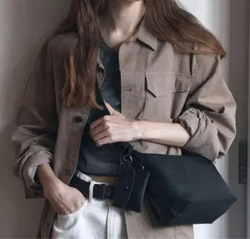 demeriel Veneta Volume Bag 핸드백