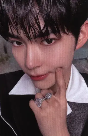 제로베이스원 타워레코드 LD 한빈, 첫 인사에 마음을 뺏겼어요.