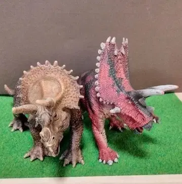 Schleich 펜타케라톱스 트리케라톱스 2개 피규어 공룡