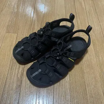 KEEN 클리어 워터 CNX 23.5cm