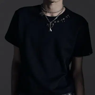 ROSENKREUZ 블랙 티셔츠