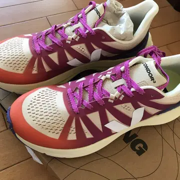VEJA CONDOR 3 핑크/오렌지 스니커즈