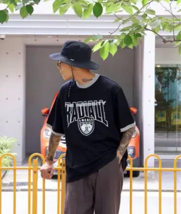 라디얼 컷라스 - 크루넥 티셔츠 24SS