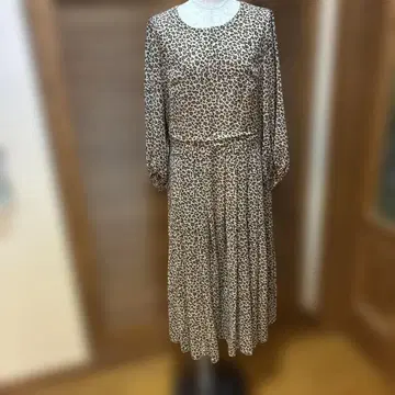 레오파드 무늬 긴팔 원피스