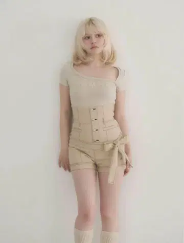 메리 로고 티셔츠와 메리