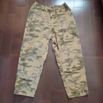 티글루브로칸테 카모플라주 팬츠