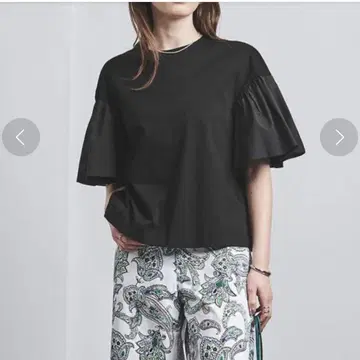 UNITED ARROWS 콤비 프릴 슬리브 티셔츠 블랙