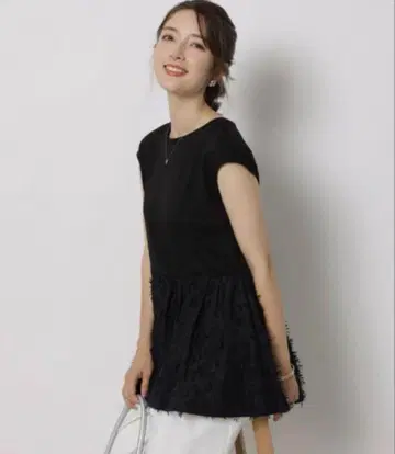 미사용 새상품 아푸와이저 리셰 페플럼 도킹 컷 튜닉 블랙 2