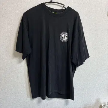 HUF 블랙 티셔츠 L 사이즈