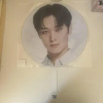 theboyz JUYEON 부채 화이트 네이비