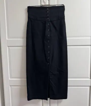 plage 블랙 데님 타이트 스커트