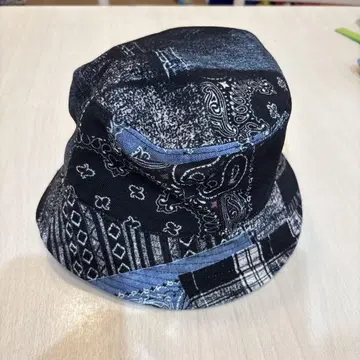 EXAMPLE 예시 반다나 버킷 햇 캡 MFC Store