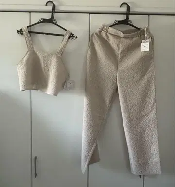 베이지 푹신한 자카드 뷔스티에 셋업 새상품 택 포함 당일 발송