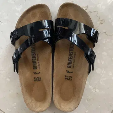 새상품급 BIRKENSTOCK 샌들 야오 밸런스 37 24 블랙 에나멜